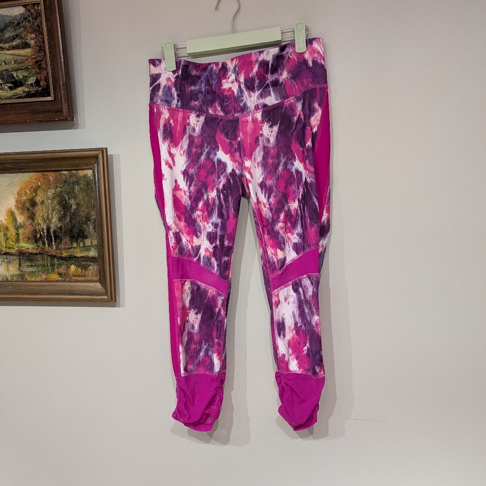 Xersion Womens M Fitted Workout Capri Mesh Panels Fuchsia TieDye Pink Purple 194
